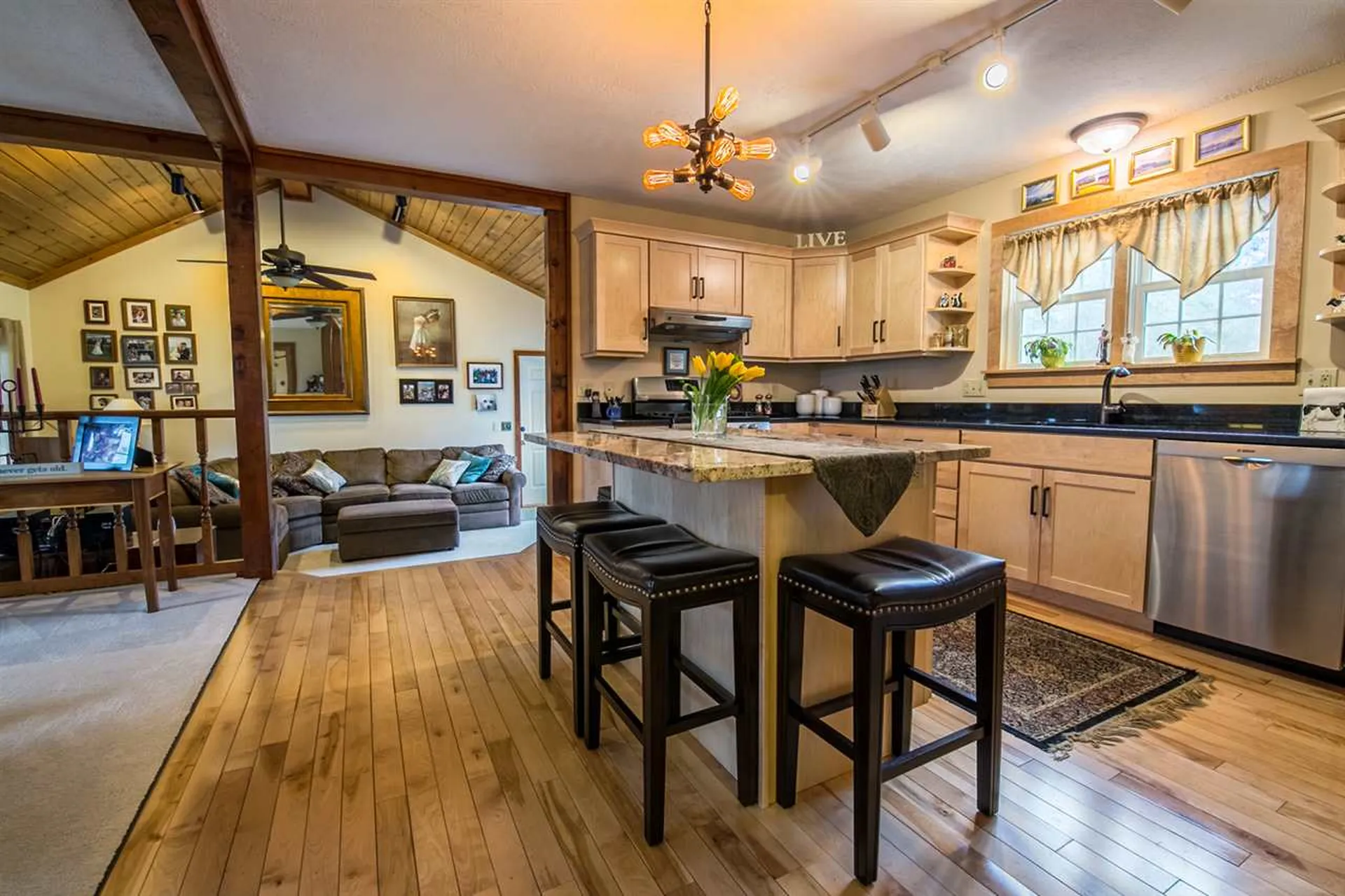 27 Bobolink Circle Essex VT 05452