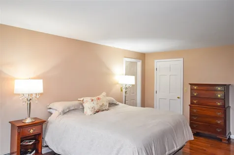 6 Surrey Lane Durham NH 03824