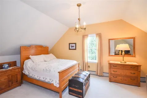 6 Surrey Lane Durham NH 03824