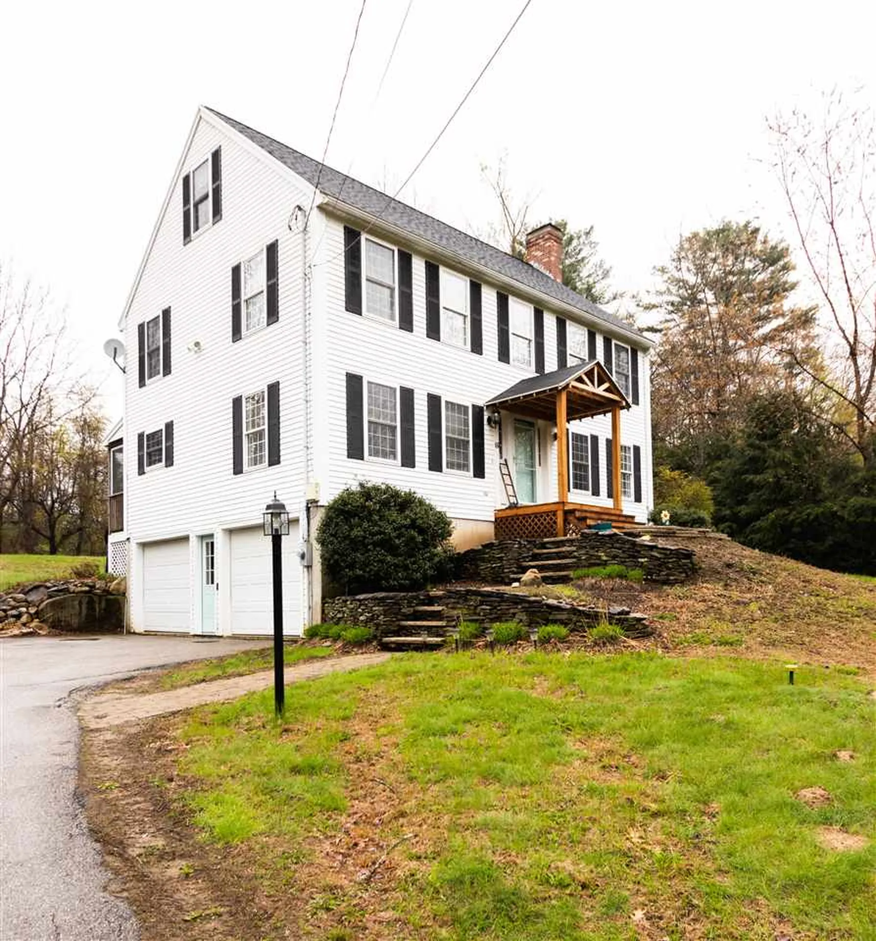 69 Pond Street Newton NH 03858