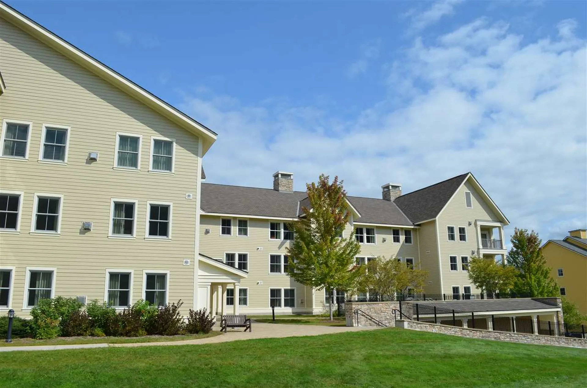 705/707 Qtr. Iv Adams House Road Ludlow VT 05149