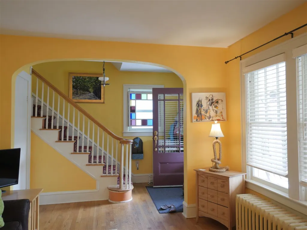 102 Charlotte Street Burlington VT 05401