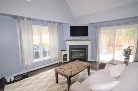 21 Skytop Drive Newbury NH 03255