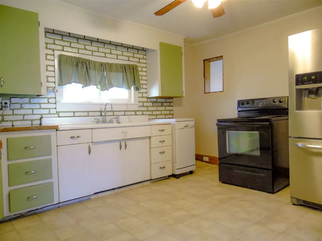 34 Nelson Street Franklin NH 03235