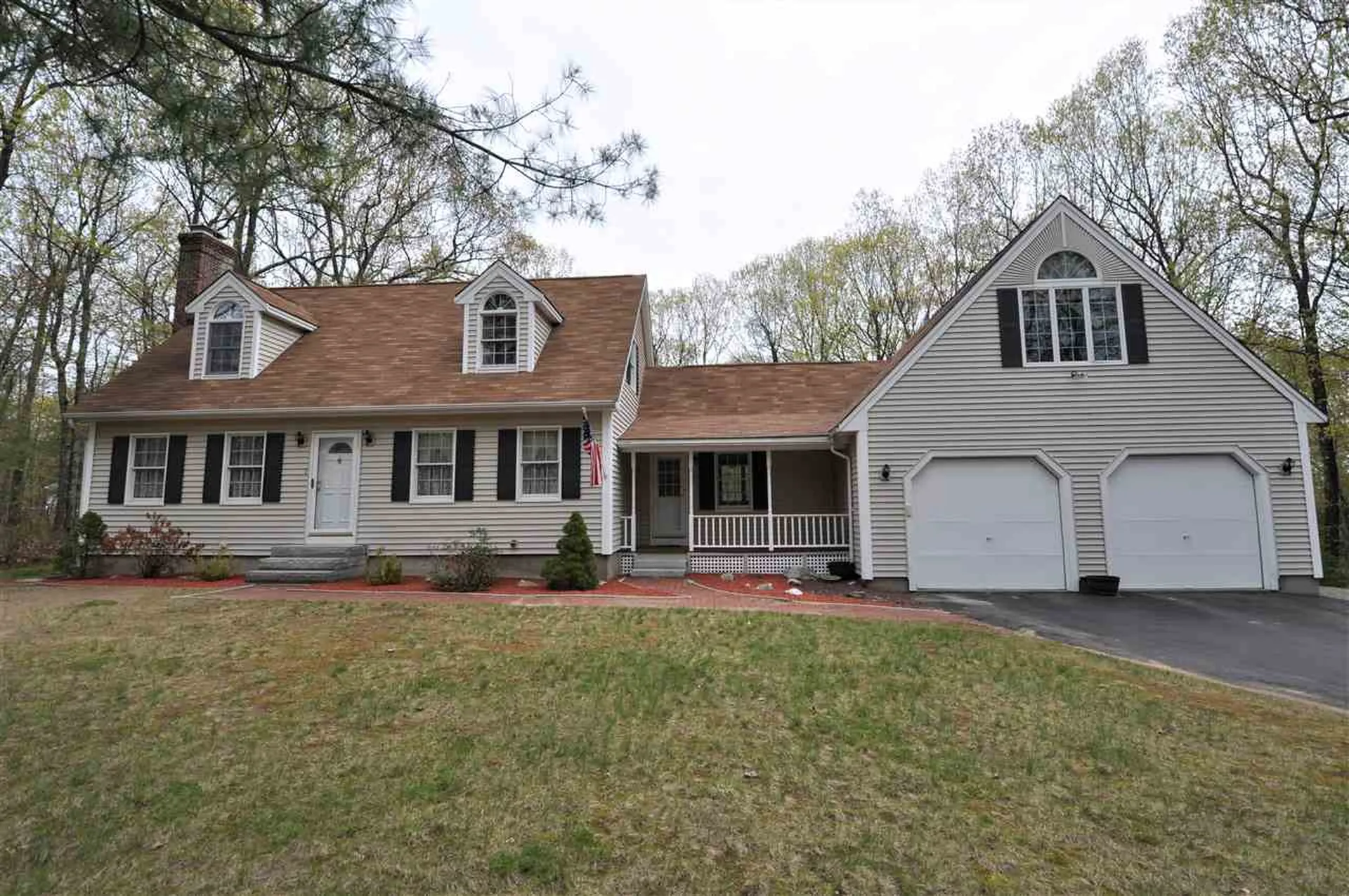 31 Monarch Avenue Goffstown NH 03045