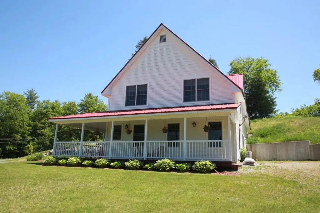 15 Easy Street Johnson VT 05656