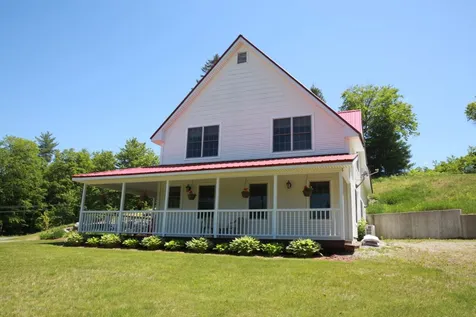 15 Easy Street Johnson VT 05656