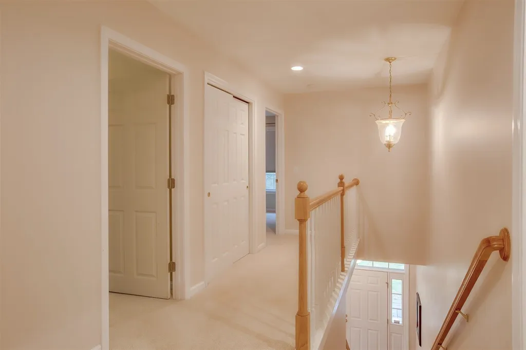 20 Deerwood Drive Wilmot NH 03287