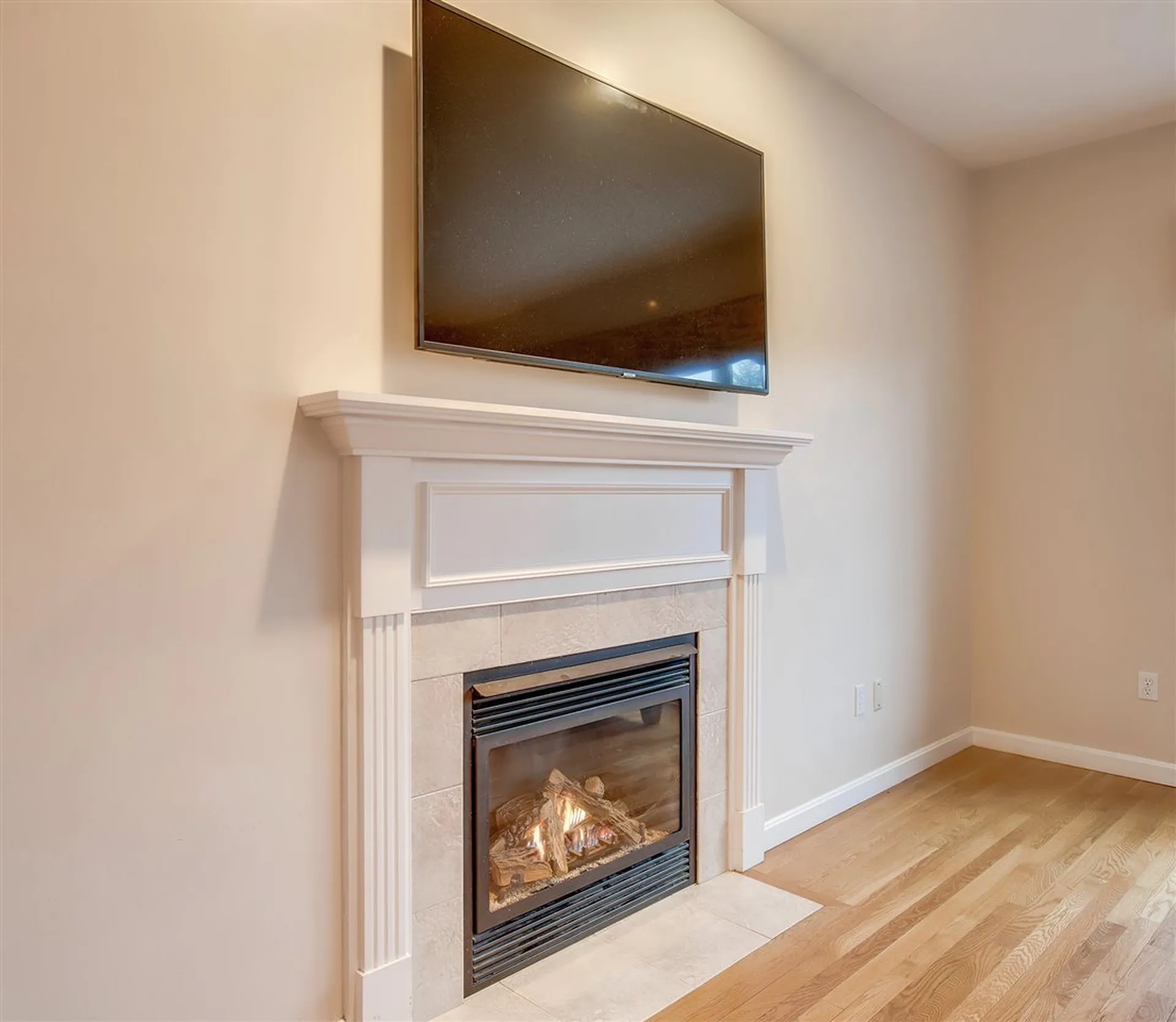 20 Deerwood Drive Wilmot NH 03287