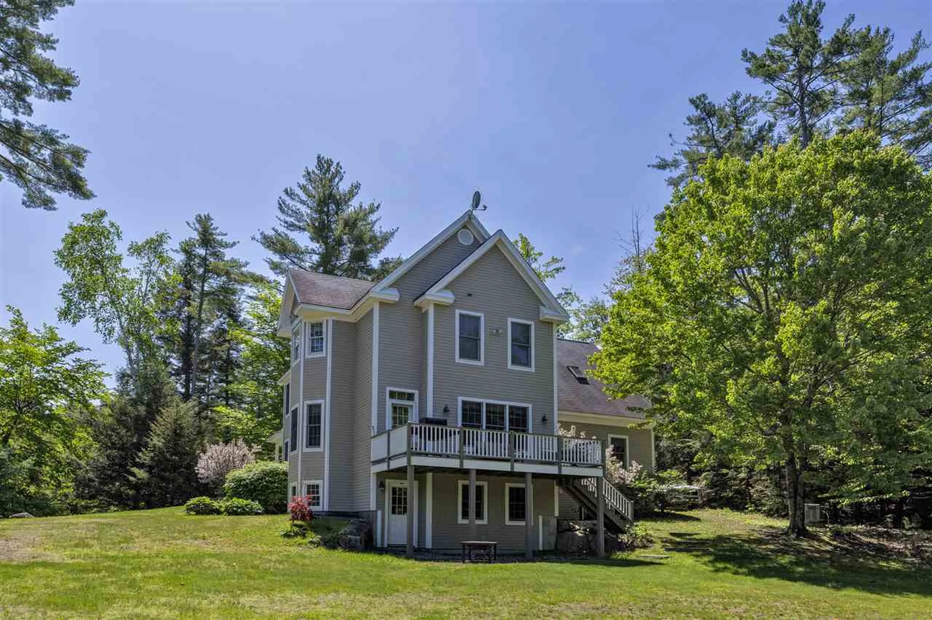 20 Deerwood Drive Wilmot NH 03287
