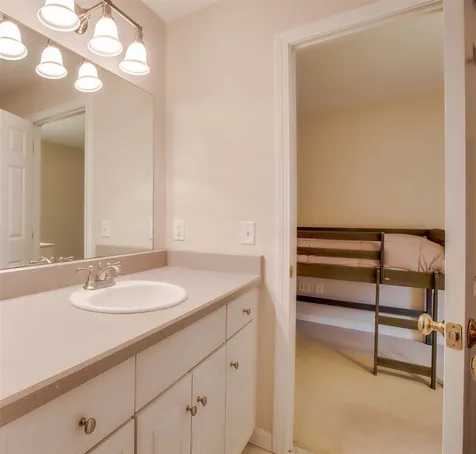 20 Deerwood Drive Wilmot NH 03287