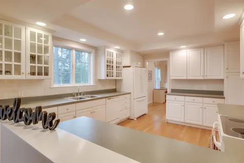 20 Deerwood Drive Wilmot NH 03287