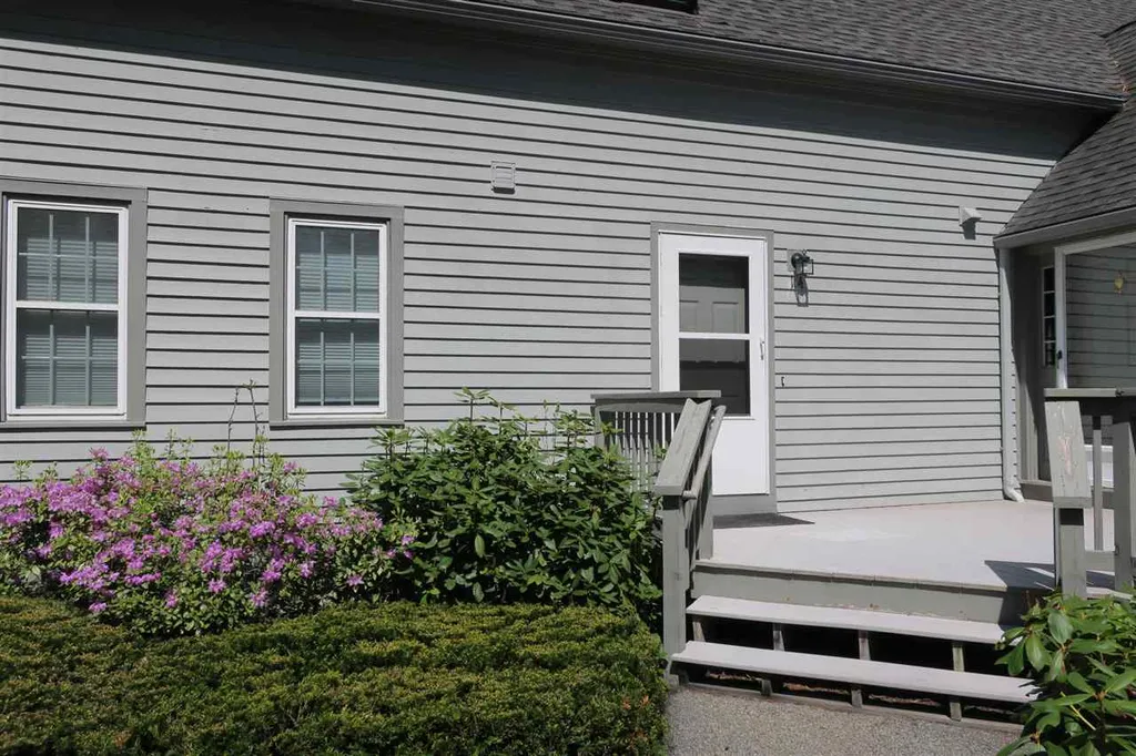 14 Glengarry Drive Stratham NH 03885