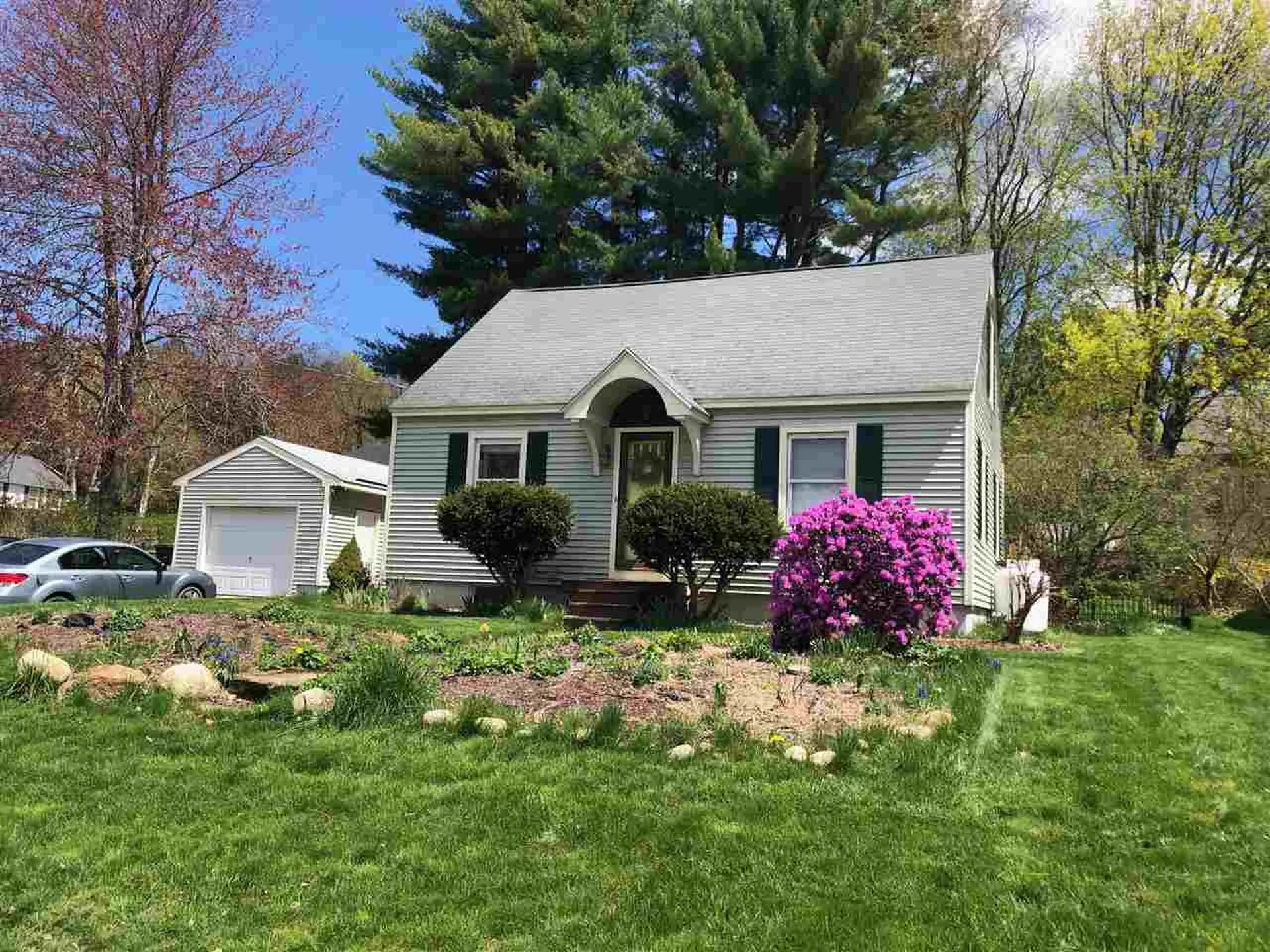 403 Elm Street Pembroke NH 03275