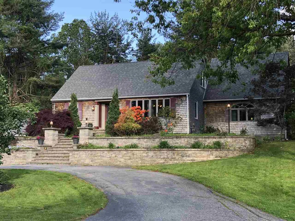 352 Kearsarge Way Portsmouth NH 03801