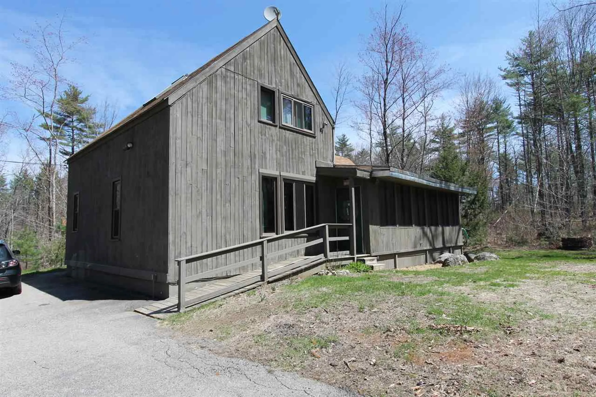473 Scruton Pond Road Barrington NH 03825