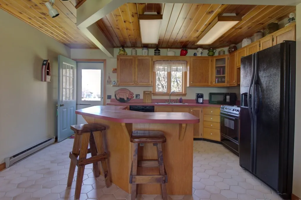 197 North Point Road Isle La Motte VT 05463