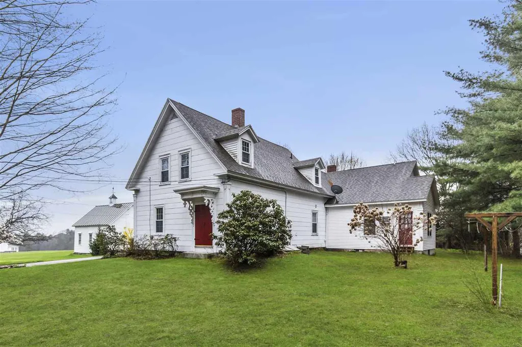 112 Pittsfield Road Loudon NH 03307