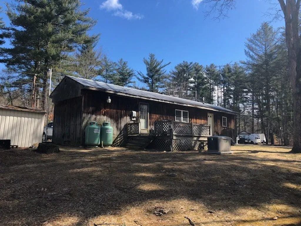 41 Lisa Avenue Raymond NH 03077