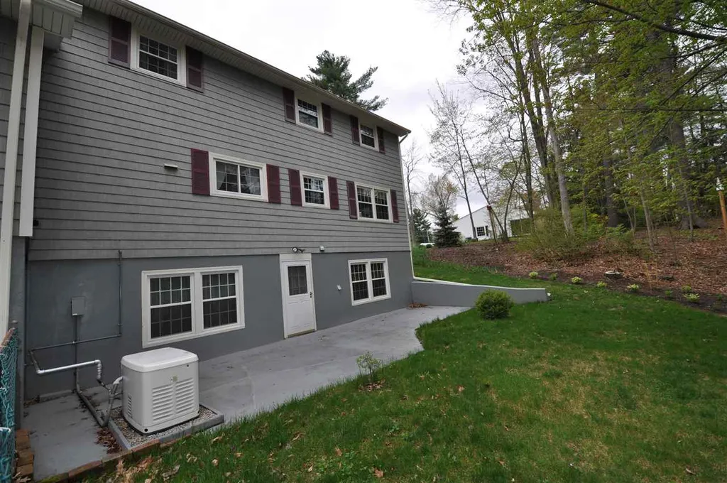 54 Dunbarton Drive Nashua NH 03063