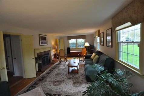 54 Dunbarton Drive Nashua NH 03063