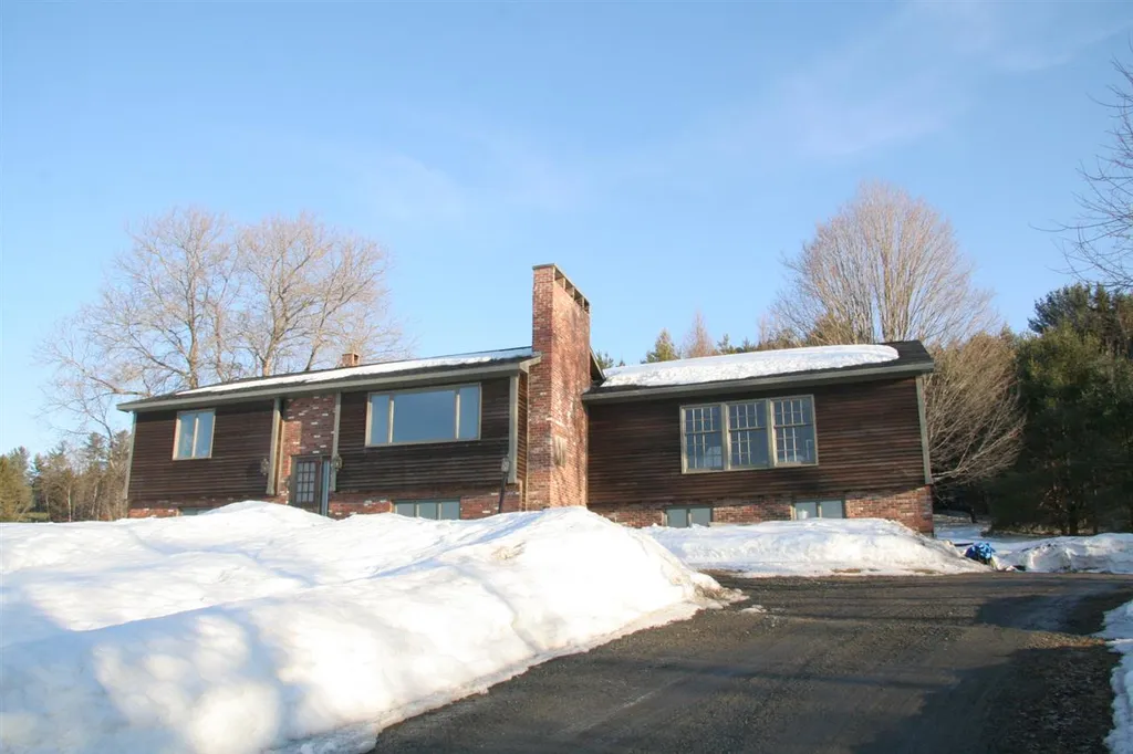 1088 Higgins Hill Road Waterford, VT Real Estate MLS 4749428