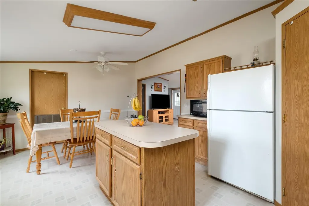 36 Hickory Hill Road Epping NH 03042