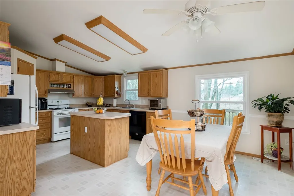 36 Hickory Hill Road Epping NH 03042