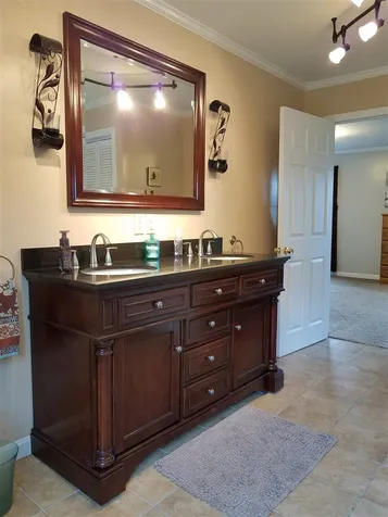 318 Breezy Hill Road St. Johnsbury VT 05819