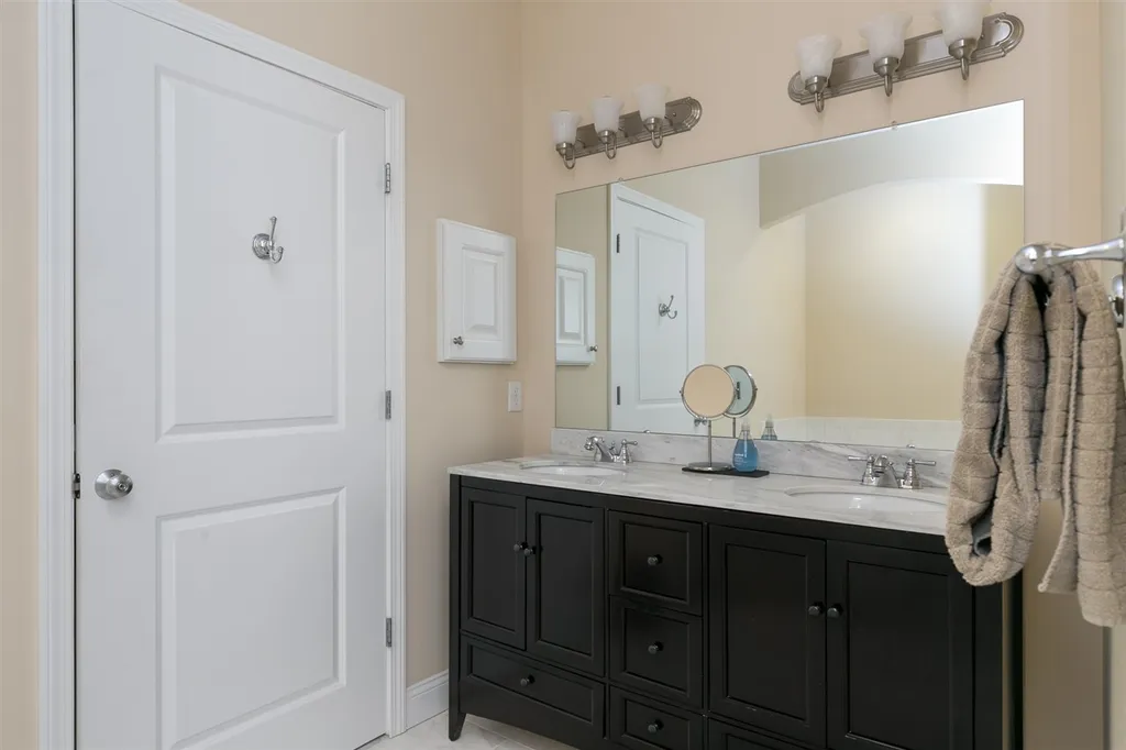 60 Aspen Circle Shelburne VT 05482