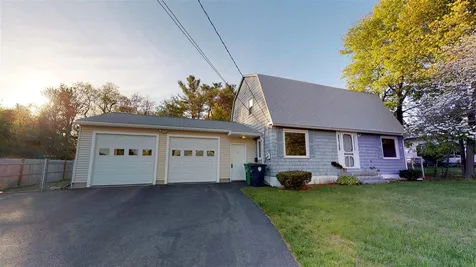 17 E Dunstable Road Nashua NH 03060