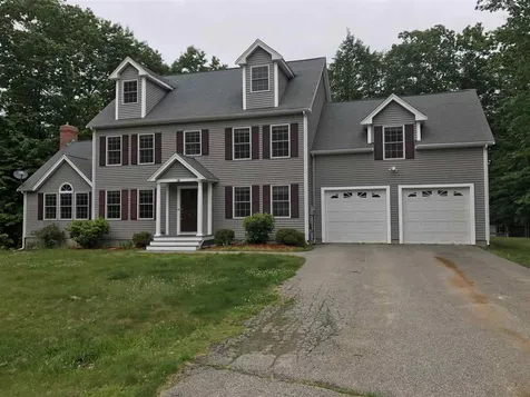 18 Cortland Circle Danville NH 03819