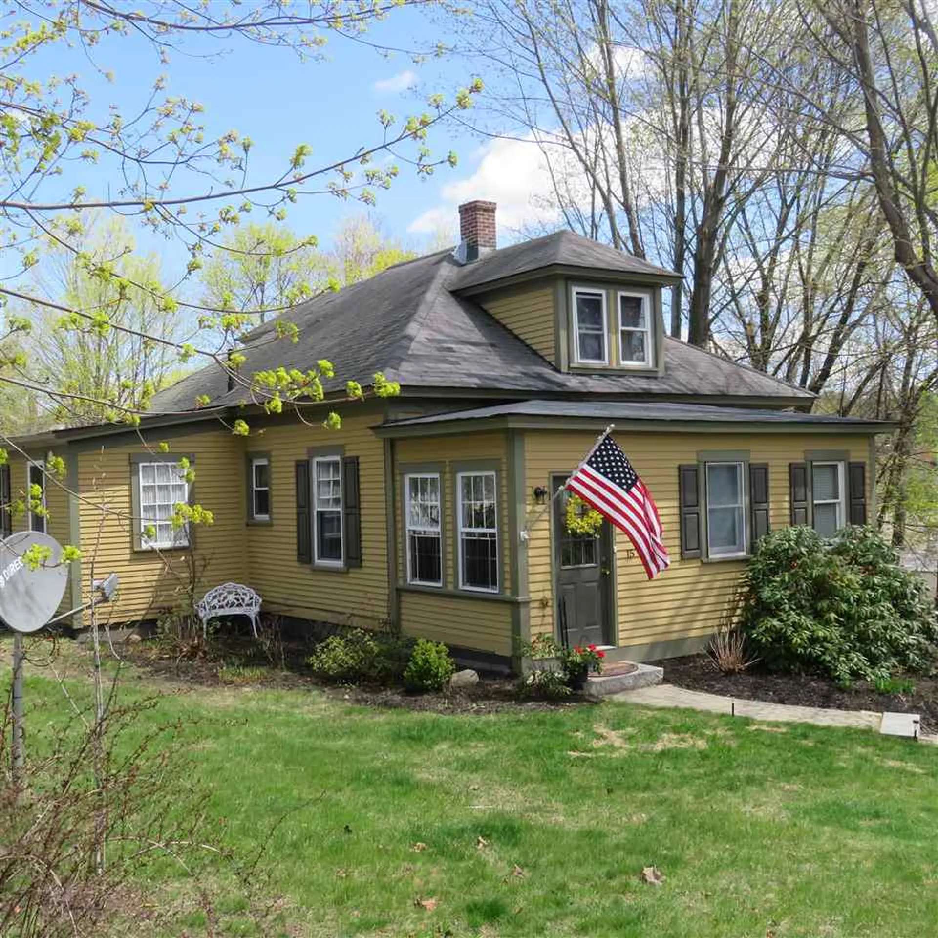 15 Washington Street Laconia NH 03246