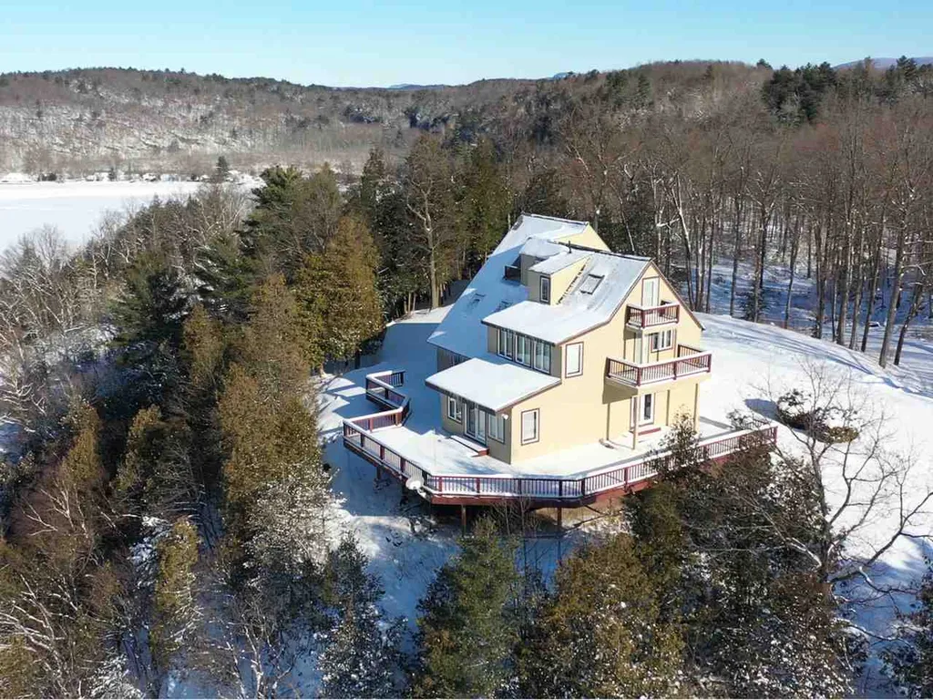 109 Cliff Road Colchester VT 05446