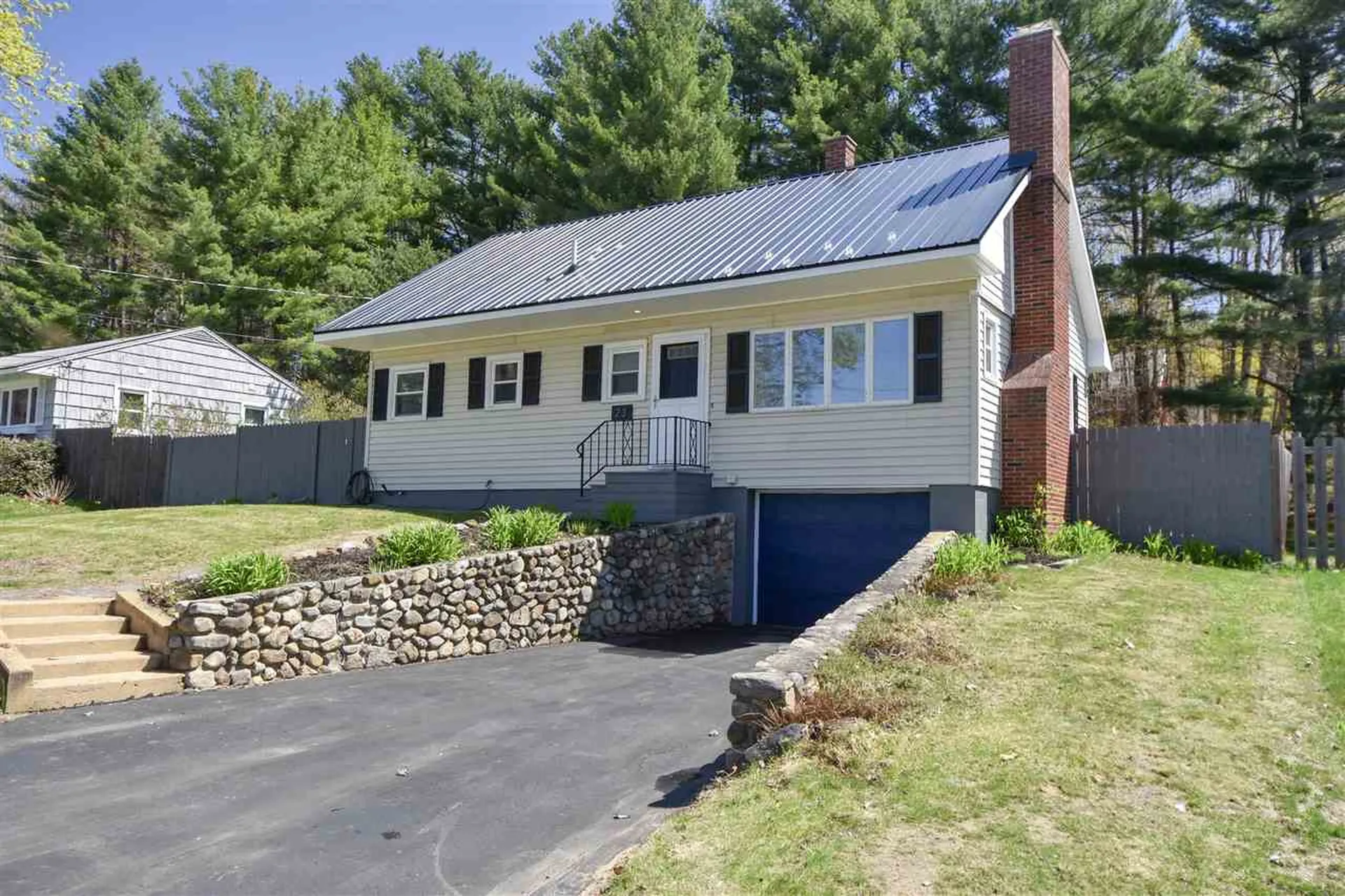 23 Ridgewood Avenue Gilford NH 03249