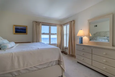 1044 Ocean Boulevard Hampton NH 03842