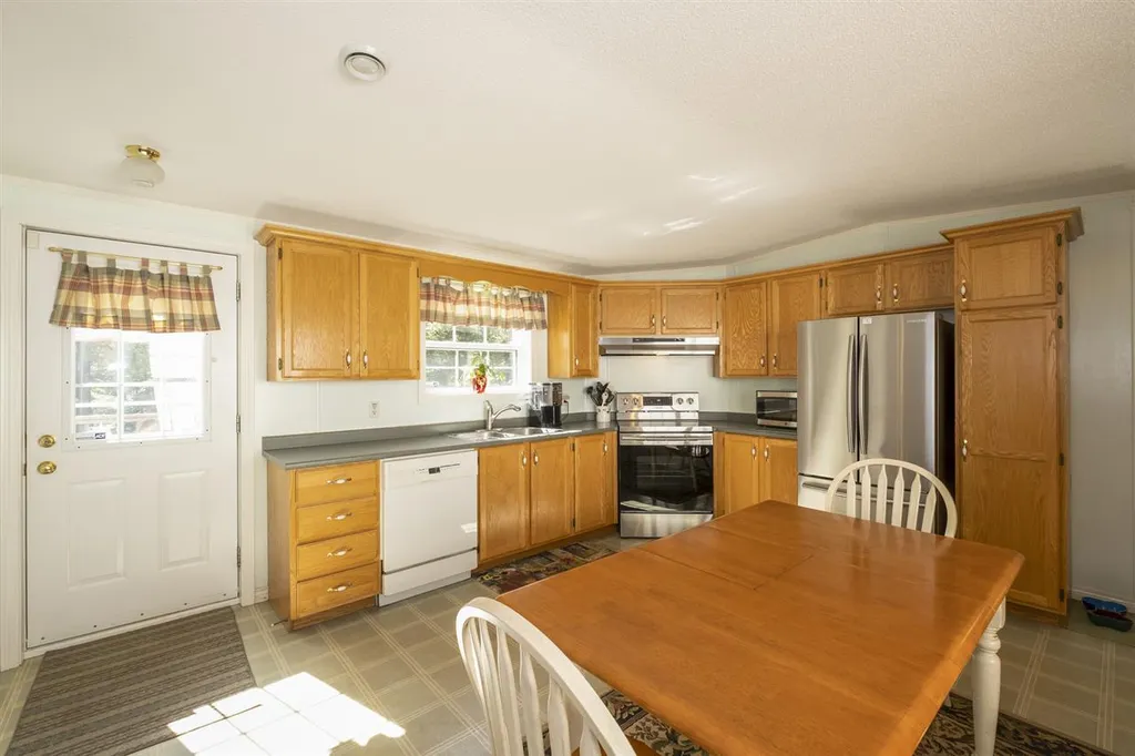 378 Young Road Barrington NH 03825