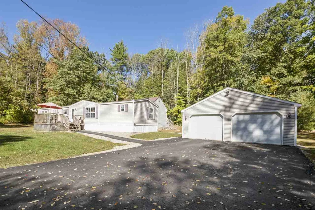 378 Young Road Barrington NH 03825