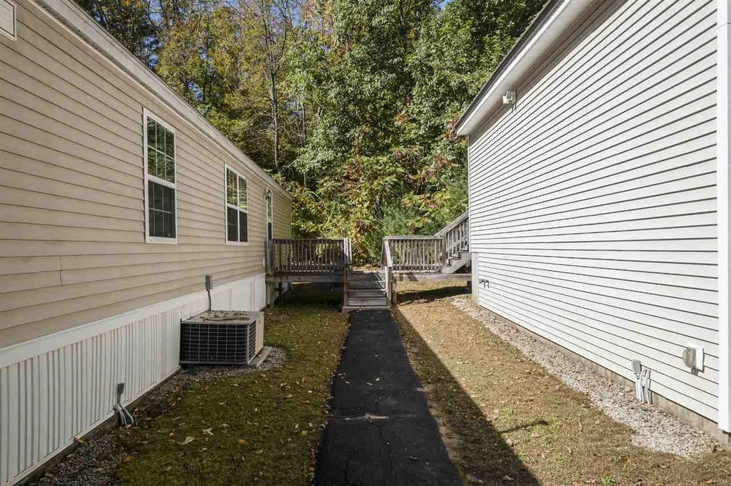 378 Young Road Barrington NH 03825