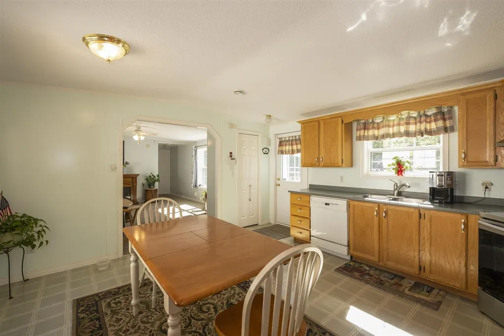 378 Young Road Barrington NH 03825