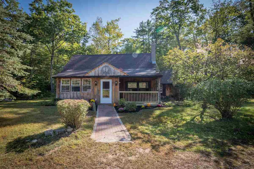 5 Spring Tavern Hill Road Ossipee NH 03864-7259