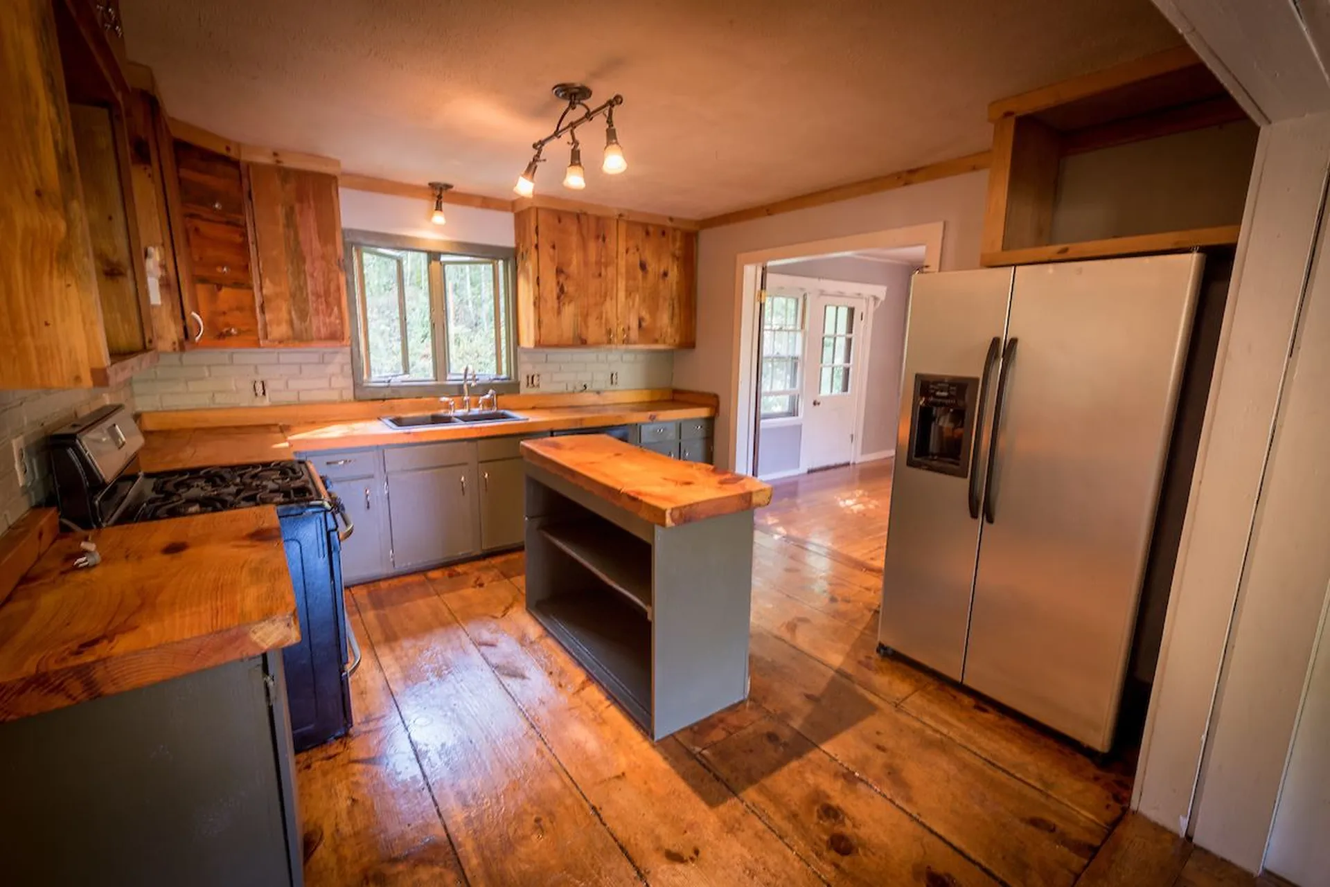 5 Spring Tavern Hill Road Ossipee NH 03864-7259