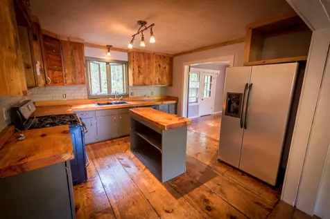 5 Spring Tavern Hill Road Ossipee NH 03864-7259