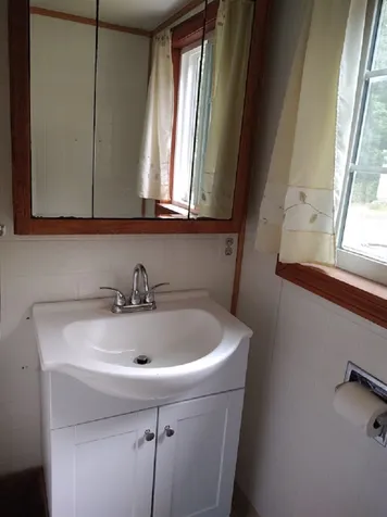175 Camelot Shore Drive Farmington NH 03835