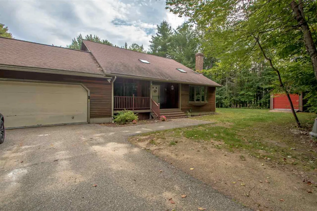 615 Stark Road Conway NH 03818