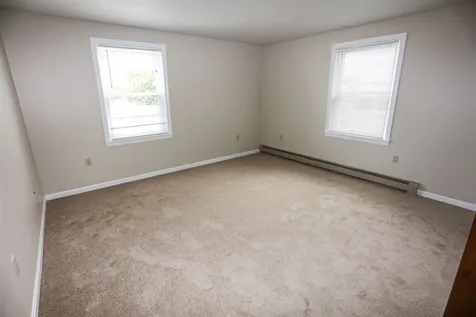 739 Dix Street Manchester NH 03103