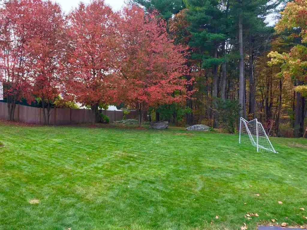 60 Independence Lane Manchester NH 03104