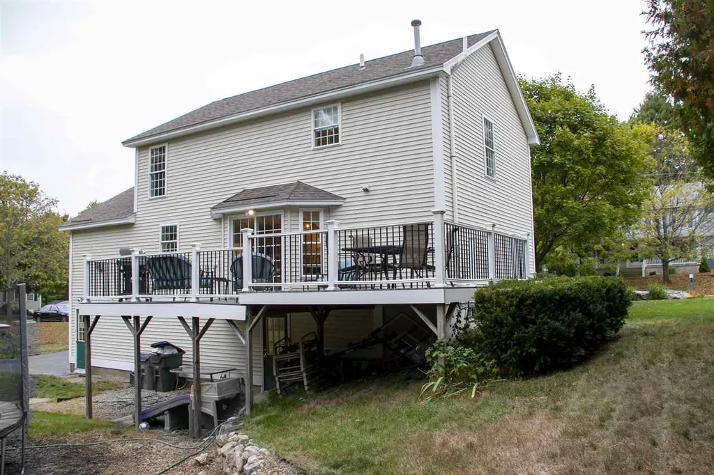 60 Independence Lane Manchester NH 03104