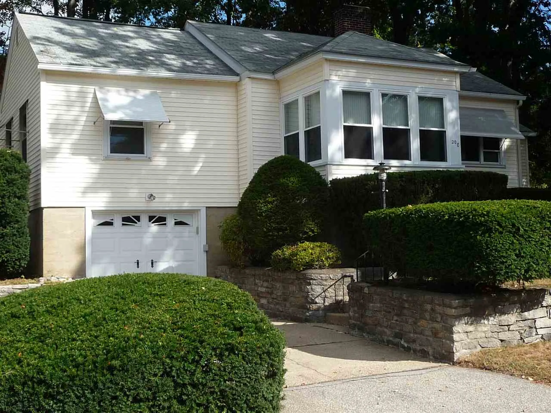 202 Kennard Road Manchester NH 03104