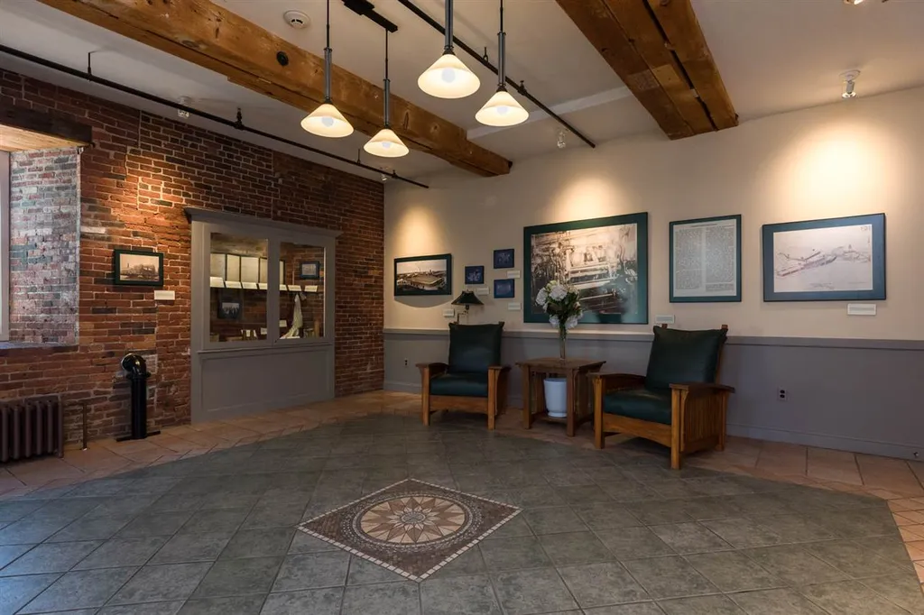 6 Bay Road Newmarket NH 03857
